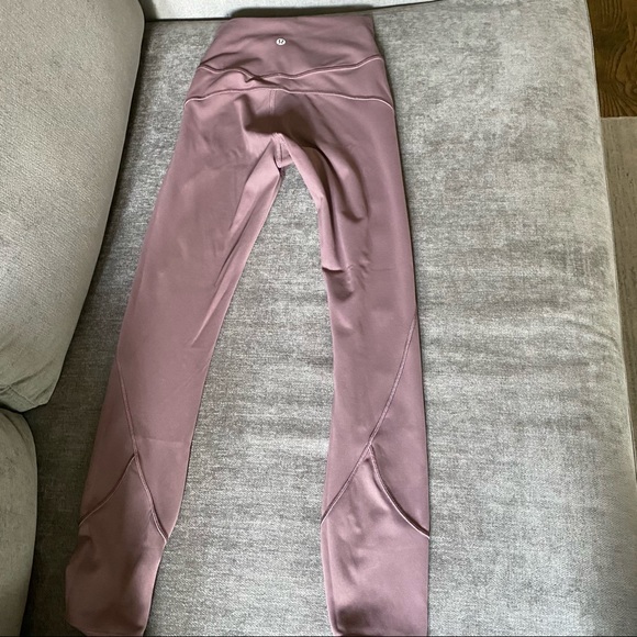 Lululemon purple high rise leggings - size 2 - Picture 2 of 3